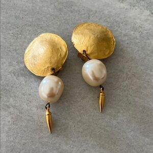 Vintage Gold-Tone natural Pearl Drop Earrings with Textured Discs